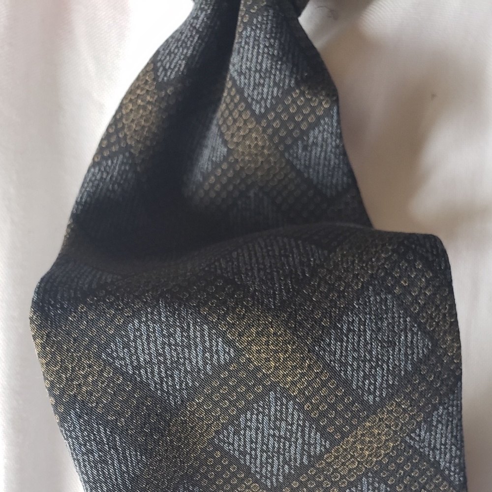 DONNA KAREN Men's ties